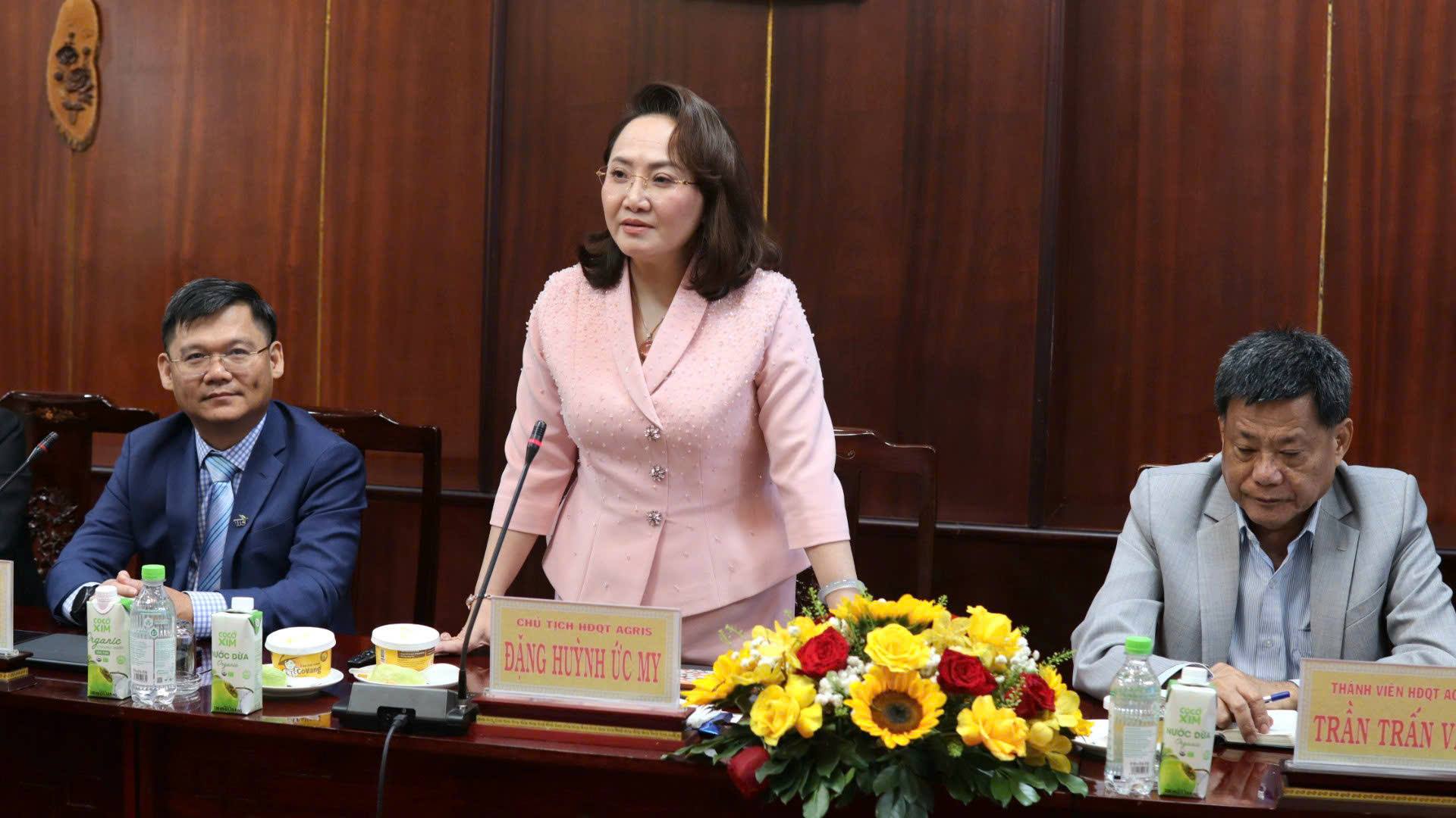 ບົດຄວາມຂ່າວພາສາອັງກິດ