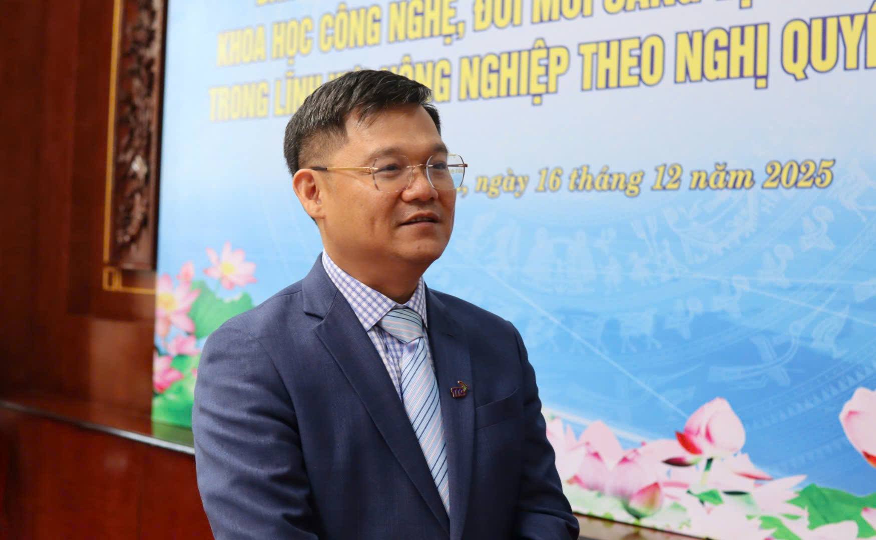 ບົດຄວາມຂ່າວພາສາອັງກິດ