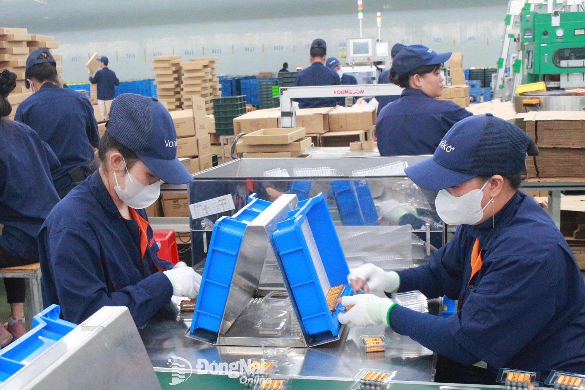 Dzięki różnorodnym programom socjalnym pracownicy GPPD Energy Co., Ltd. (Becamex Industrial Park – Binh Phuoc, dzielnica Chon Thanh) z entuzjazmem podchodzą do produkcji. Zdjęcie: Nguyen Hoa