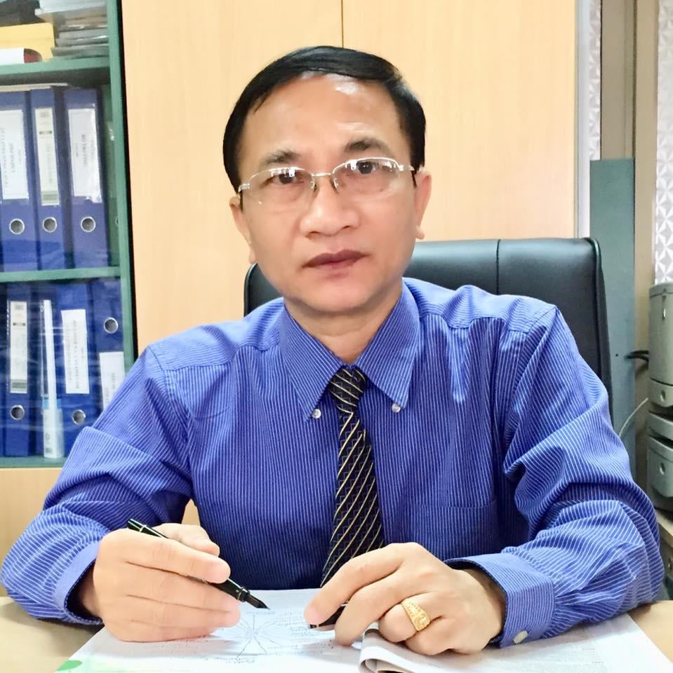 Dr. Hoang Ngoc Vinh.