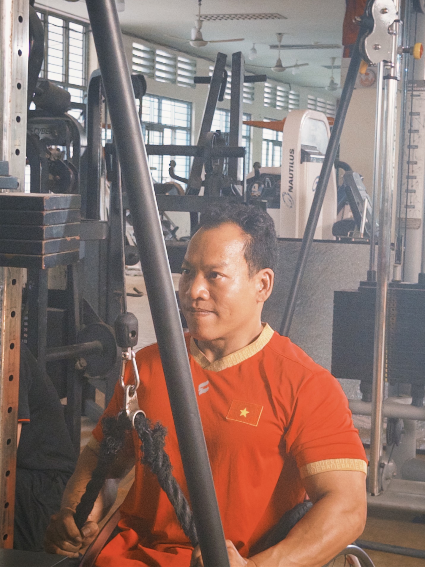 Ca khúc “Chân cứng đá mềm” cổ vũ tinh thần thể thao Việt Nam- Ảnh 3.