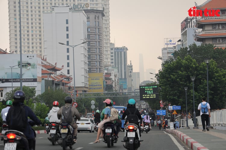 ចំណងជើងរូបថត