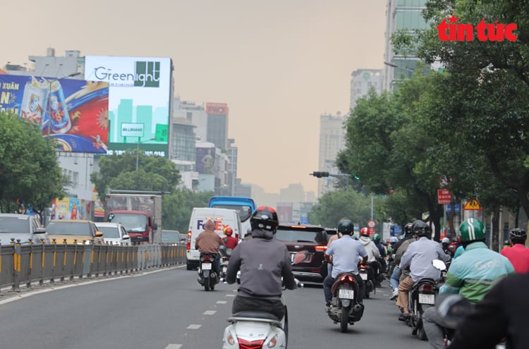 ចំណងជើងរូបថត
