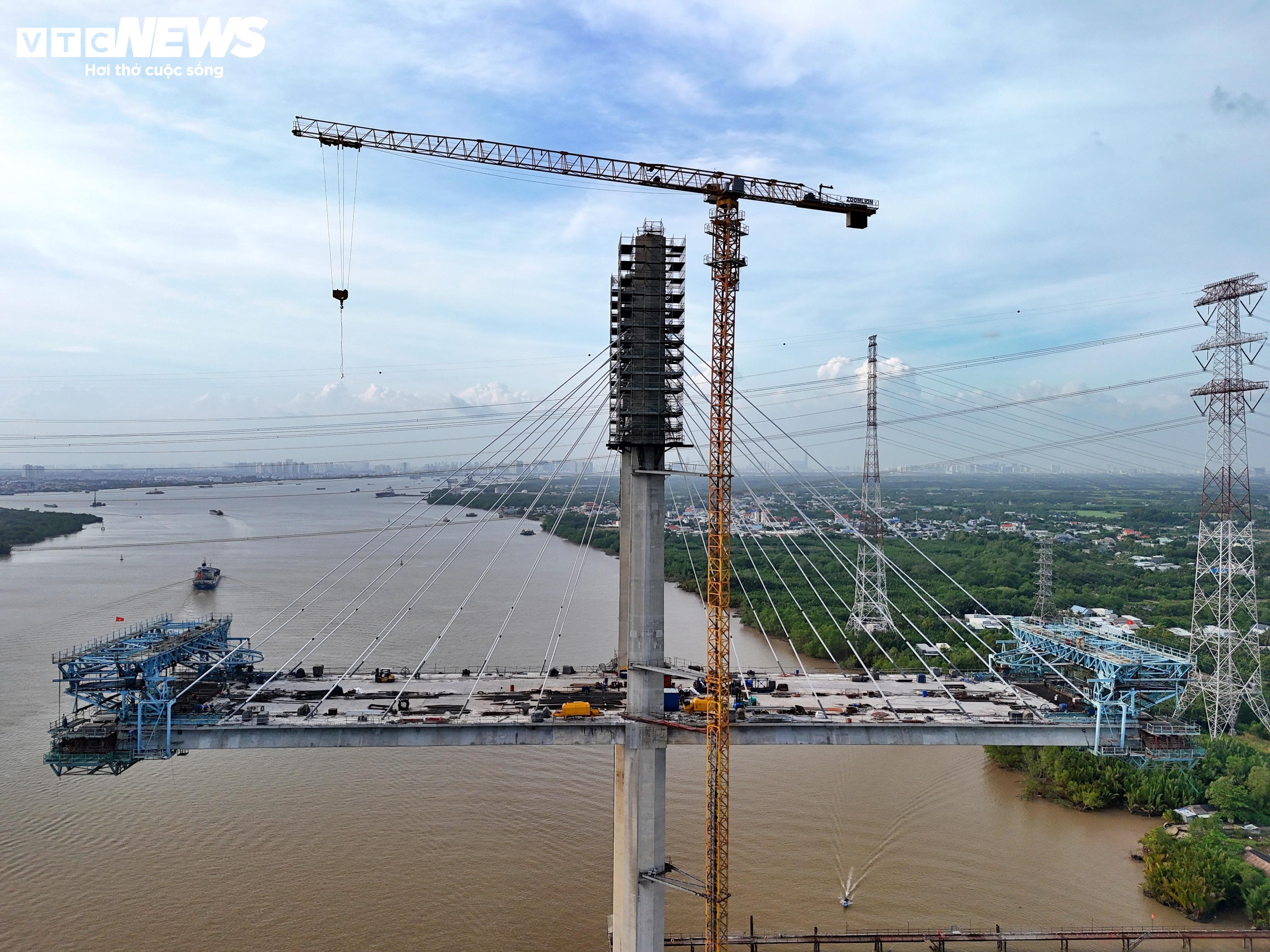 The final 'bottleneck' of the Ben Luc - Long Thanh expressway accelerates towards completion - 4