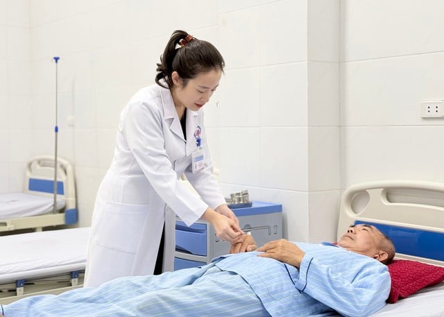 Các chuyên gia gọi 4,5 giờ đầu tính từ khi xuất hiện triệu chứng là 