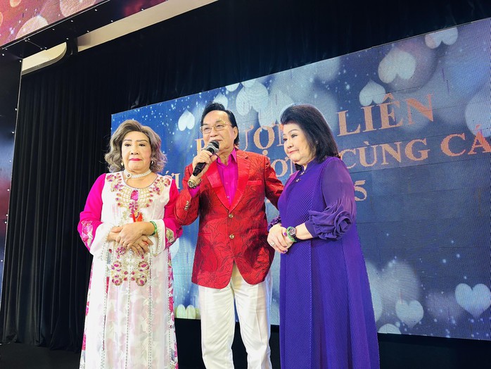 NS Phượng Liên hát lại 
