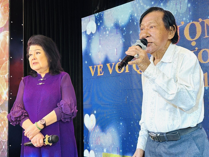 NS Phượng Liên hát lại 