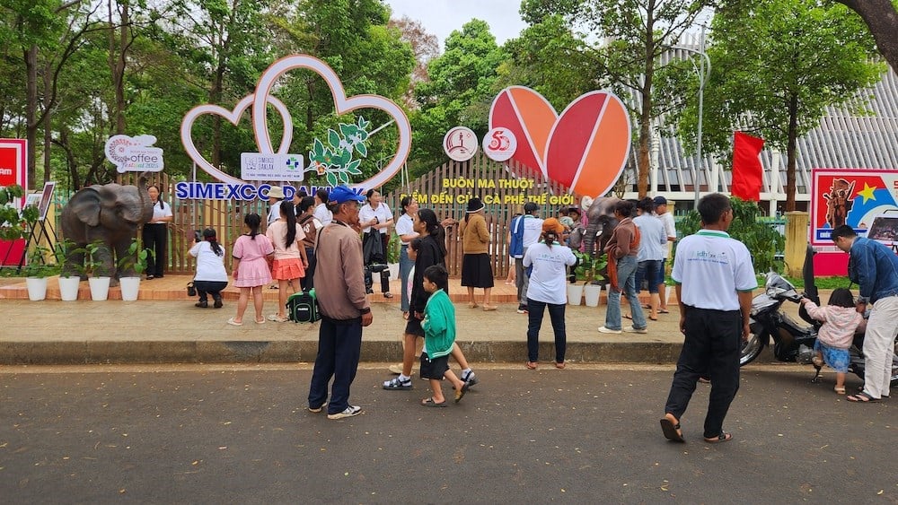 ダクラク省が新たな行動規範を発行 - 写真2