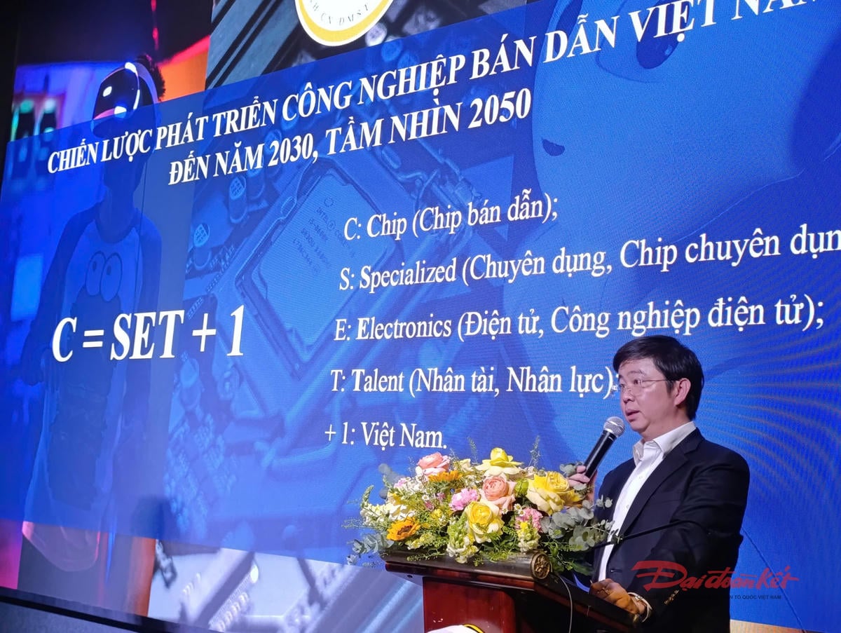 លោក ប៊ូយ ហ័ងភឿង អនុរដ្ឋមន្ត្រីក្រសួងវិទ្យាសាស្ត្រ និងបច្ចេកវិទ្យា បានថ្លែងសុន្ទរកថាបើកសិក្ខាសាលា។ រូបថត៖ ហុង ភុក។