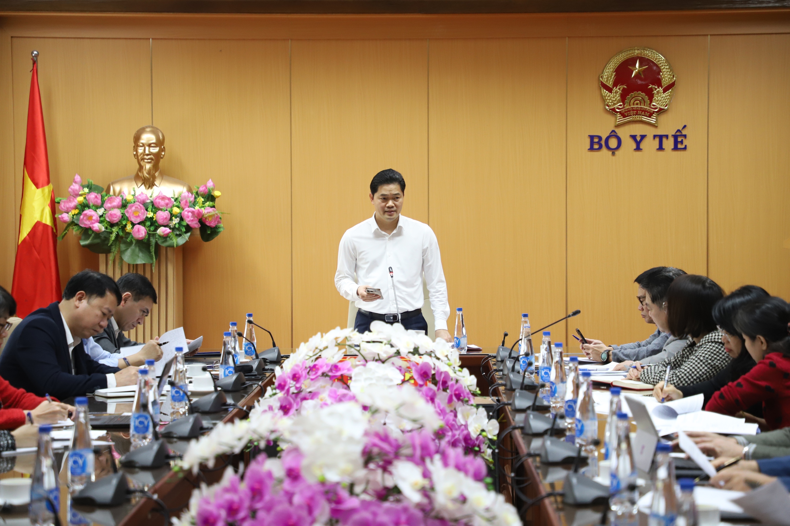 Quyết liệt hoàn thiện, chuẩn hóa, công khai đầy đủ các quy định thủ tục hành chính lĩnh vực y tế- Ảnh 1.