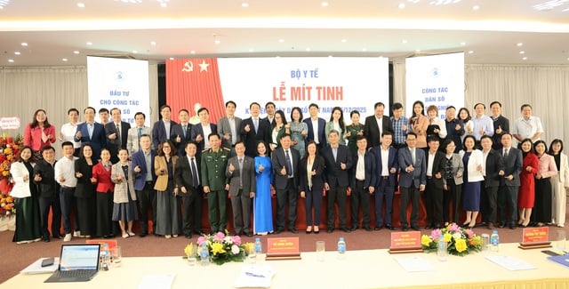 អាយុកាលជាមធ្យមរបស់ប្រជាជនវៀតណាមគឺ ៧៤,៧ ឆ្នាំ ដែលបង្កបញ្ហាប្រឈមដល់អត្រាកំណើតទាប និងចំនួនប្រជាជនវ័យចំណាស់ - រូបថតទី ៥។ Tuổi thọ trung bình của người Việt Nam đạt 74,7, thách thức về mức sinh thấp và già hóa dân số- Ảnh 5.