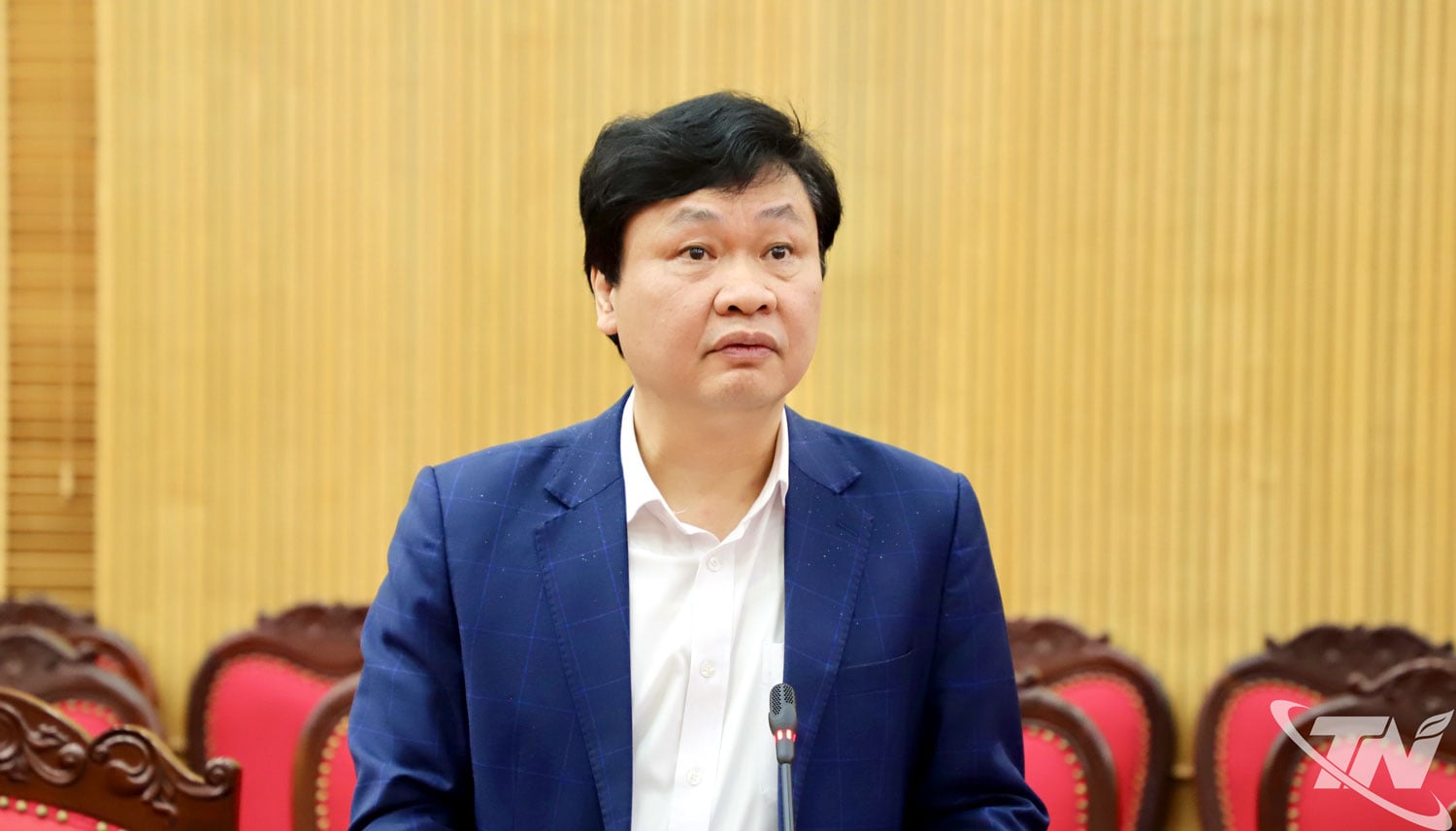 តំណាង​ម្នាក់​មក​ពី​គណៈកម្មាធិការ​រៀបចំ​ការ​បោះឆ្នោត​ខេត្ត​បាន​ថ្លែង​នៅ​ក្នុង​វគ្គ​សន្ទនា។