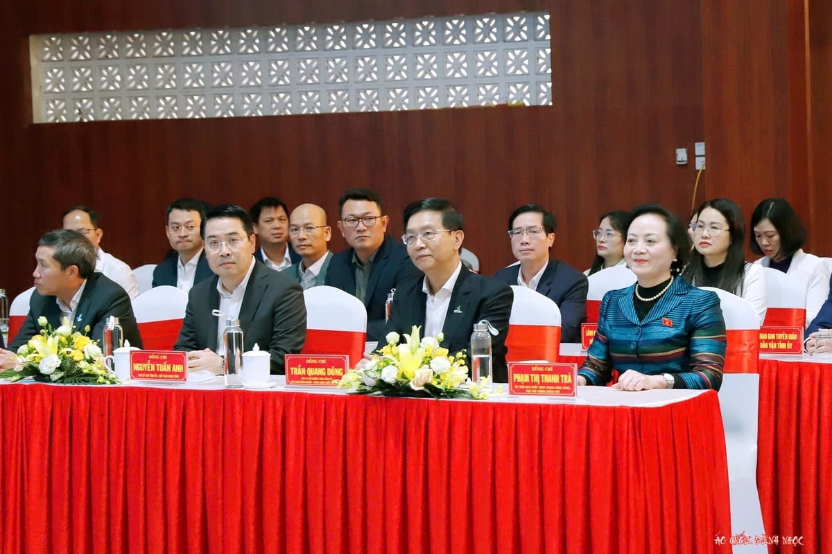 Các đại biểu tham dự buổi lễ. Ảnh: Thanh Ngà.