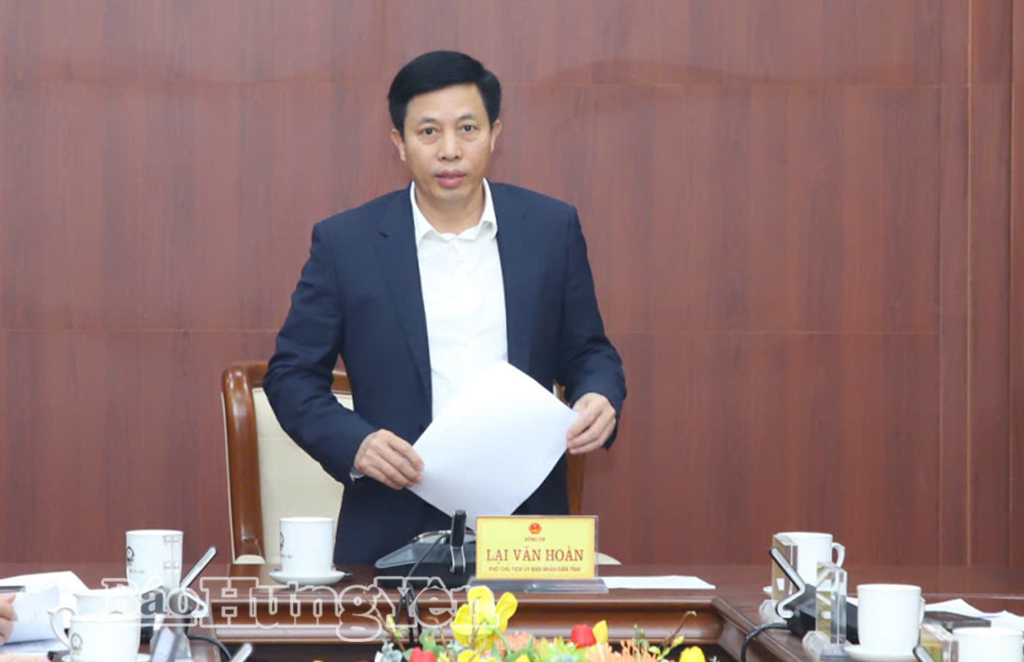 លោក ឡាយ វ៉ាន់ ហ័ន អនុប្រធានគណៈកម្មាធិការប្រជាជនខេត្ត បានថ្លែងសុន្ទរកថានៅក្នុងកិច្ចប្រជុំ។