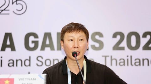 គ្រូបង្វឹក Kim Sang-sik ផ្ញើសារដ៏មុតមាំមួយមុនវគ្គផ្តាច់ព្រ័ត្រ SEA Games លើកទី 33។