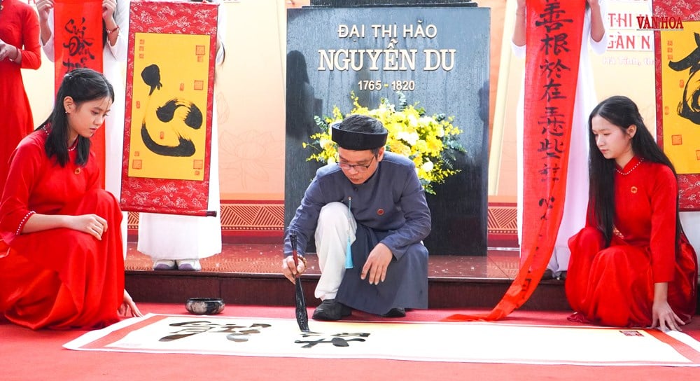 Velký básník Nguyen Du - Živoucí odkaz tisíce let - foto 4