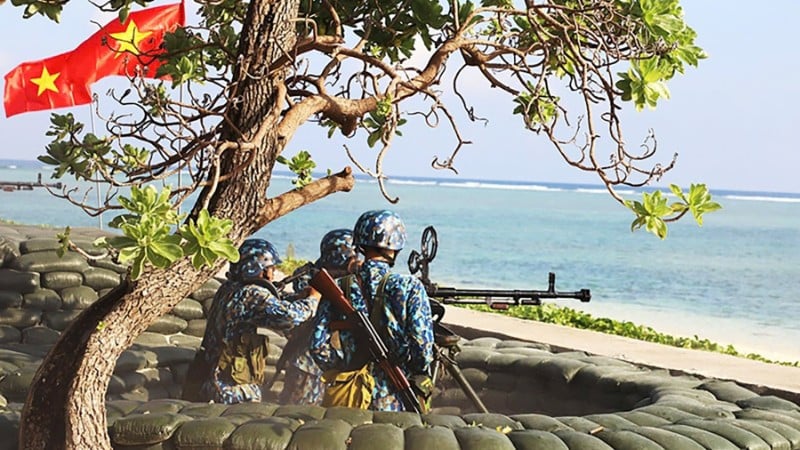 នាយទាហាន និងពលទាហាននៅទ្រឿងសាកំពុងលើកកម្ពស់គុណភាពនៃការហ្វឹកហ្វឺនរបស់ពួកគេ។