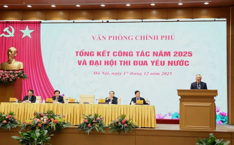政府官庁の静かな犠牲と貢献は大いに称賛に値する - 写真3。