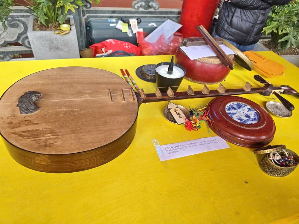 A unique collection of items used in the spirit medium ritual - photo 7