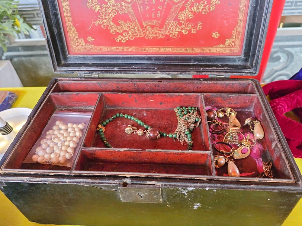 A unique collection of items used in the spirit medium ritual - photo 17