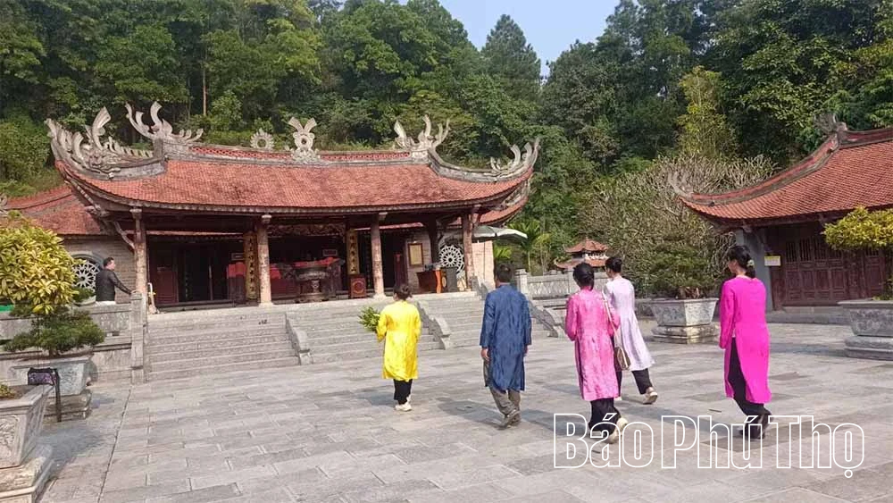 ວັດຂອງບັນພະບຸລຸດແຫ່ງຊາດ ລາກລອງກວນ - ຕົ້ນກຳເນີດອັນສັກສິດຂອງເຊື້ອສາຍຫວຽດນາມ.