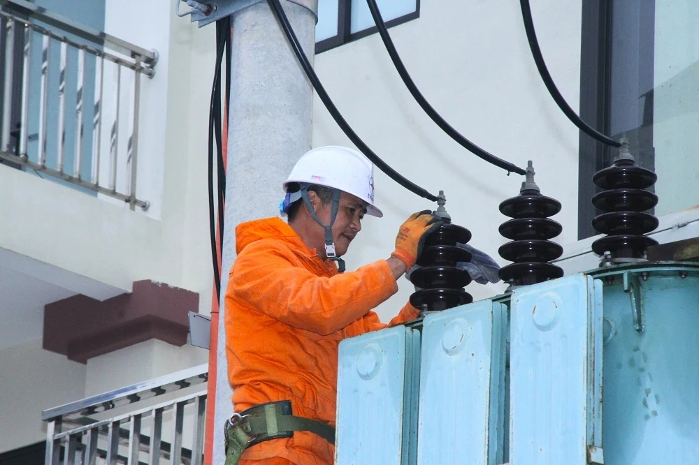 50 pelanggan besar, termasuk pelanggan 110kV, akan menerima layanan pembersihan gardu induk secara gratis.