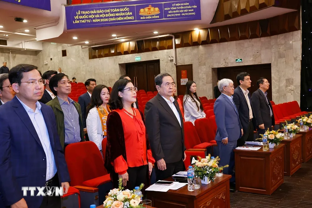 Chủ tịch Quốc hội Trần Thanh Mẫn dự tổng duyệt Lễ trao Giải Diên Hồng lần thứ tư - Ảnh 2.