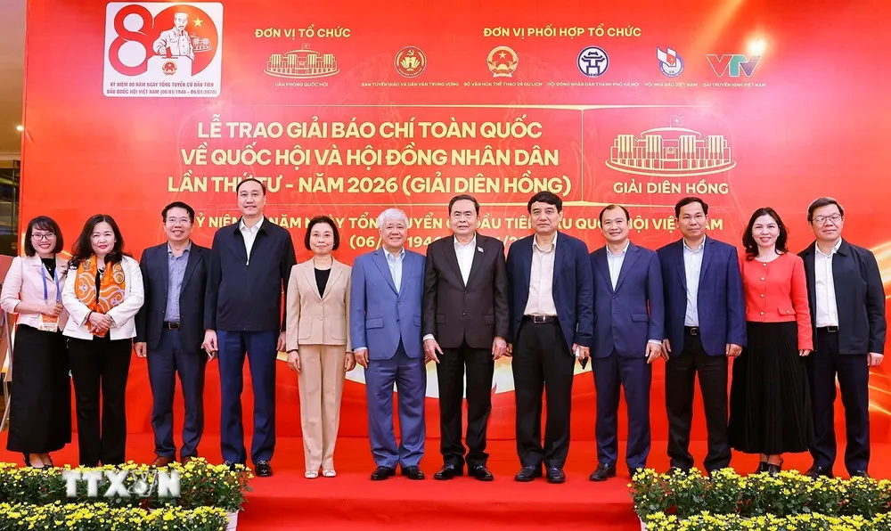 Chủ tịch Quốc hội Trần Thanh Mẫn dự tổng duyệt Lễ trao Giải Diên Hồng lần thứ tư - Ảnh 3.