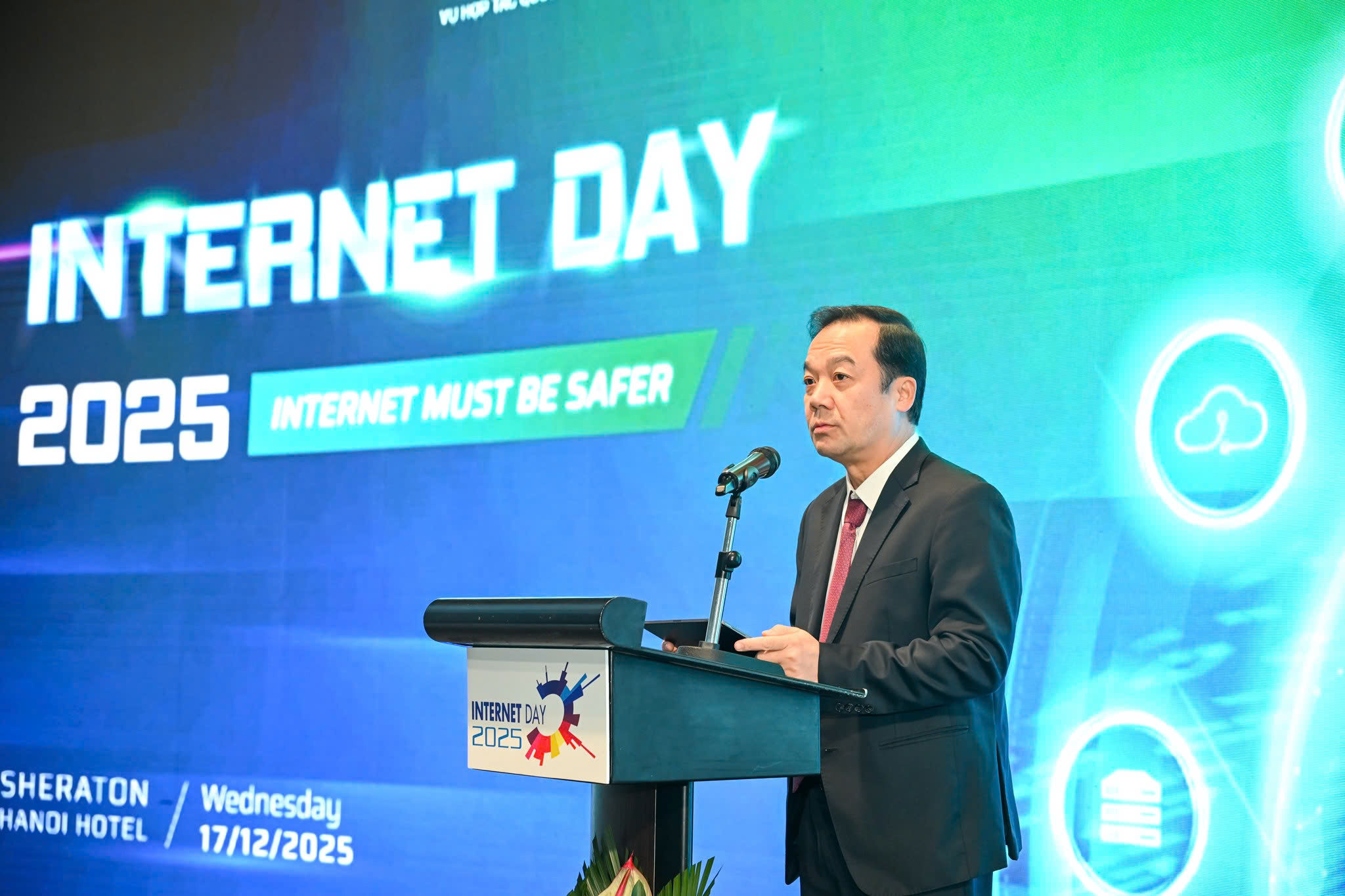 Internet Day 2025: “Không gian số tin cậy” trong kỷ nguyên AI bùng nổ- Ảnh 4.