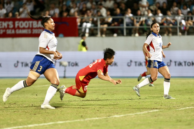 'Domaren förstörde finalen, kvävde oss' - Foto 2. ‘Trọng tài phá hỏng trận chung kết, bóp nghẹt chúng tôi'- Ảnh 2.