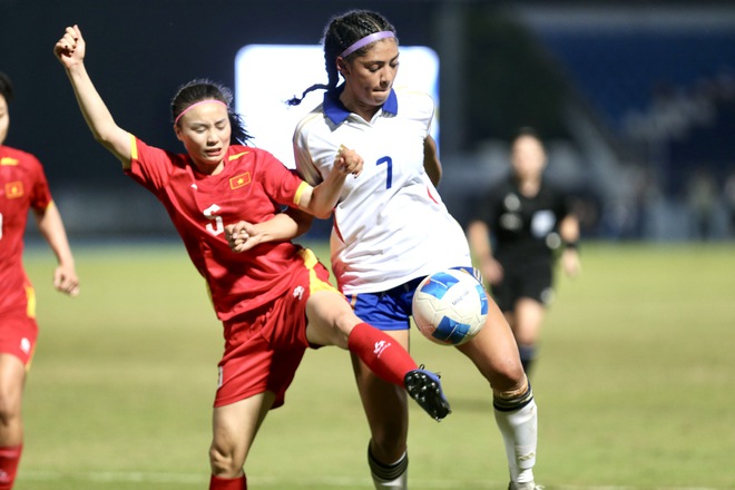 Regional newspaper: 'If the goal had been allowed by the referee, the Vietnamese women's team wouldn't have suffered such a bitter defeat' - Photo 6. Báo khu vực: 'Nếu bàn thắng được trọng tài công nhận, đội tuyển nữ Việt Nam không thất bại cay đắng’- Ảnh 6.