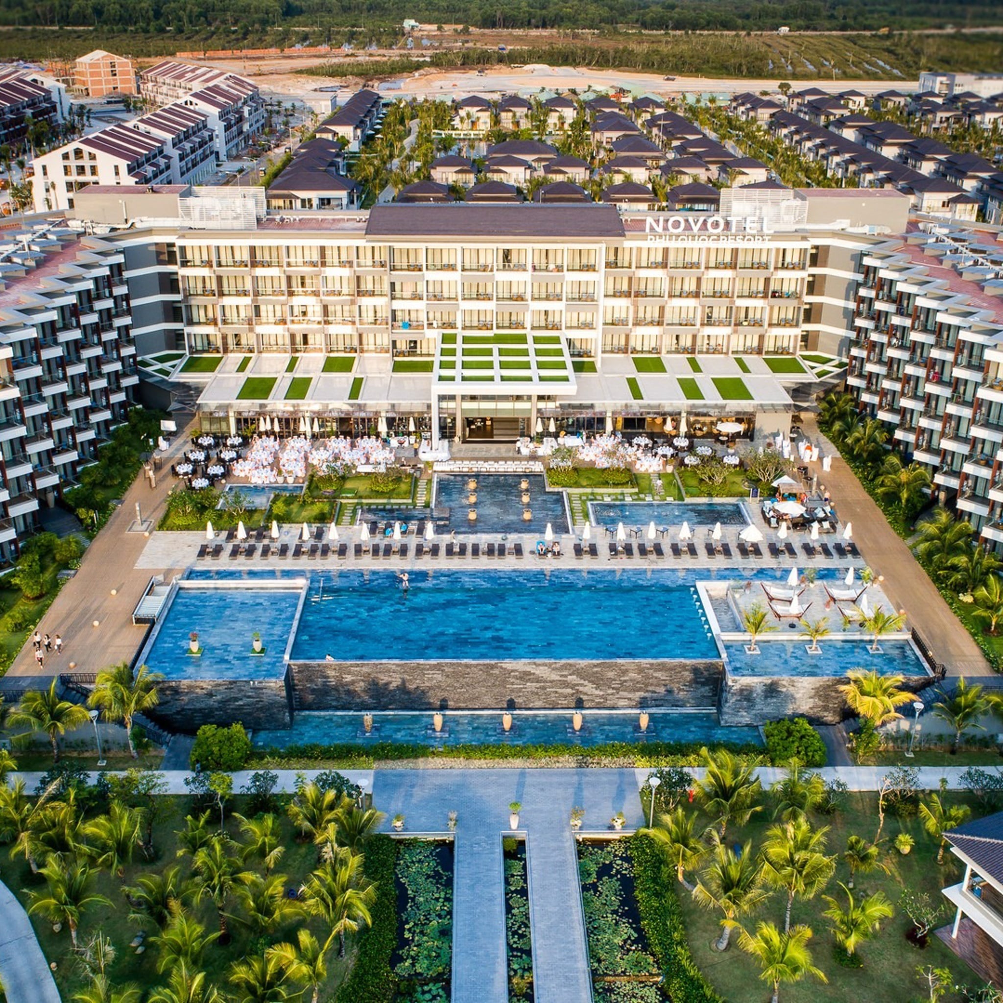 The big players are shaping the resort map of Phu Quoc.