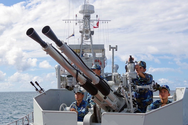 Belia Skuadron 512, Briged 127, Wilayah 5 Tentera Laut bersedia untuk mempertahankan kedaulatan suci laut dan pulau Tanah Air. (Foto: VAN DINH)