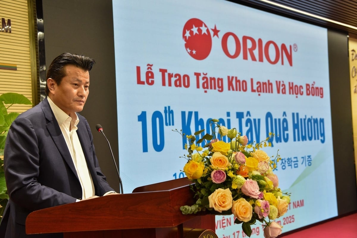 លោក Park Seo Yeol អគ្គនាយកក្រុមហ៊ុន Orion វៀតណាម ថ្លែងនៅក្នុងពិធីនេះ។ រូបថត៖ ឌឿង ឌិញ ទឿង។ Ông Park Seo Yeol, Tổng giám đốc Orion Việt Nam phát biểu tại buổi lễ. Ảnh: Dương Đình Tường.