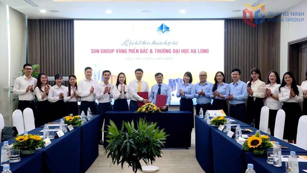 សាកលវិទ្យាល័យហាឡុងចុះហត្ថលេខា និងបង្កើតទំនាក់ទំនងសហប្រតិបត្តិការជាយុទ្ធសាស្ត្រជាមួយក្រុមហ៊ុន Sun Group នៅតំបន់ភាគខាងជើងក្នុងការបណ្តុះបណ្តាល និងជ្រើសរើសបុគ្គលិក។ រូបថត៖ ដូ ហ៊ុង