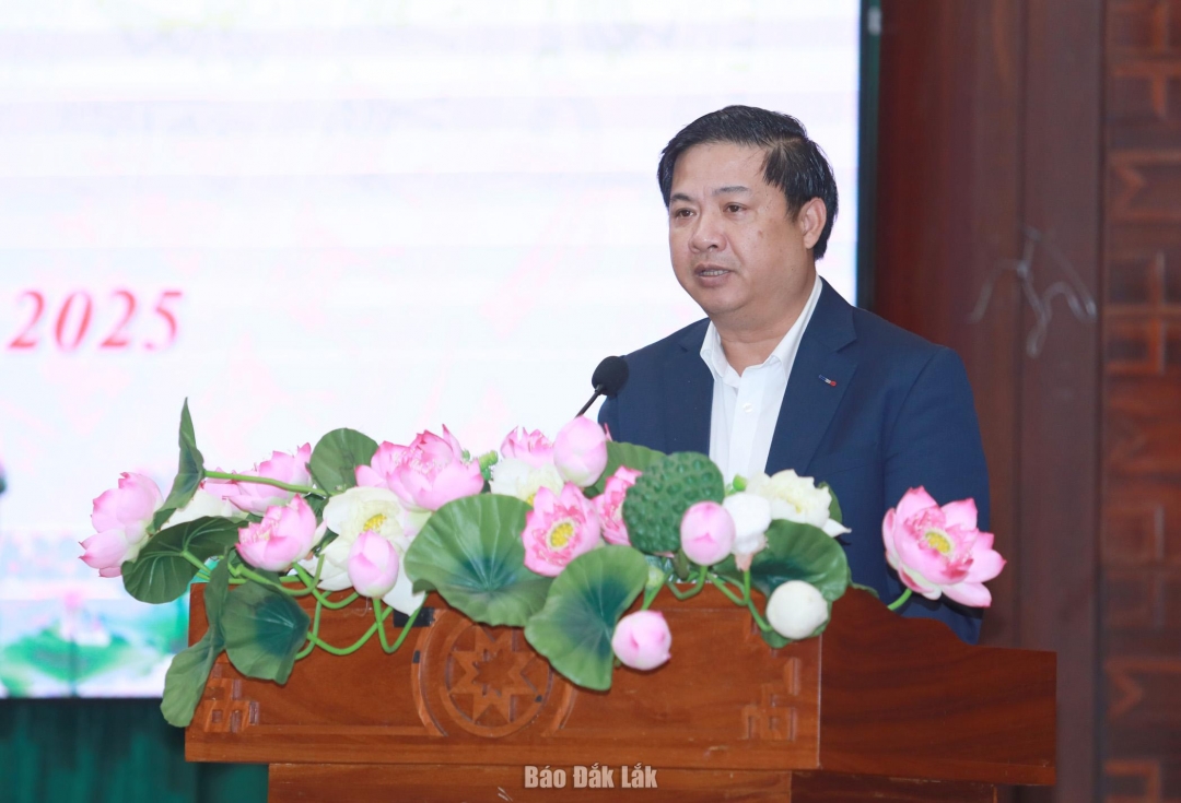 លោក លឿង ង្វៀន មិញ ទ្រៀត សមាជិកបម្រុងនៃគណៈកម្មាធិការកណ្តាលបក្ស និងជាលេខាធិការនៃគណៈកម្មាធិការបក្សខេត្ត បានថ្លែងសុន្ទរកថាបិទសន្និសីទ។