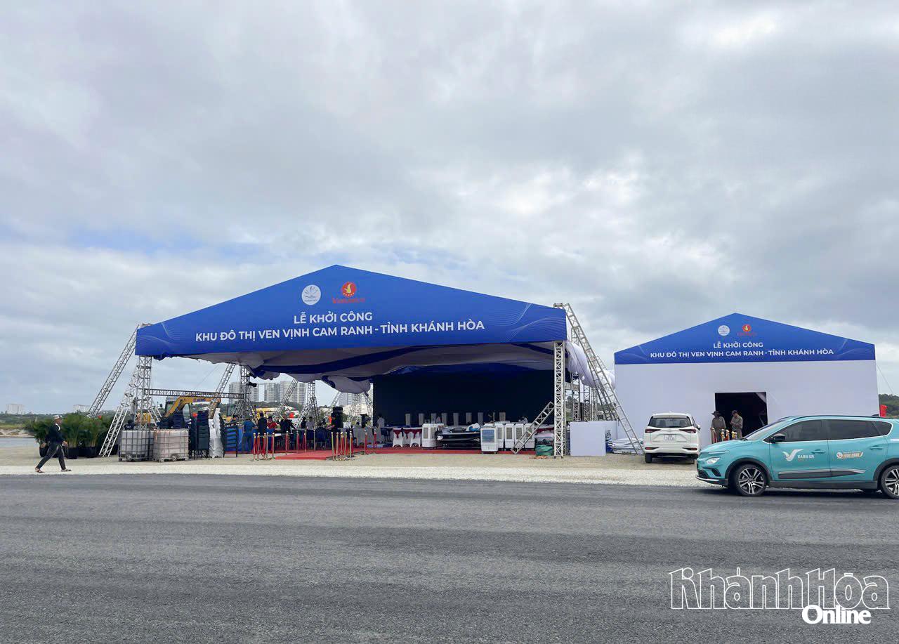 Live broadcast point at the groundbreaking ceremony for the Cam Ranh Bay Urban Area project (North Cam Ranh Ward).