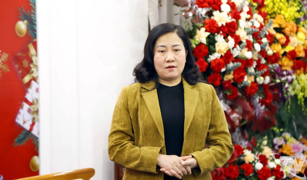 Đồng chí Trưởng Ban Tuyên giáo và Dân vận và Tỉnh ủy&nbsp;chúc&nbsp;các mục sư cùng toàn thể bà con tín đồ Tin lành đón một mùa Giáng sinh và năm mới an lành, hạnh phúc.
