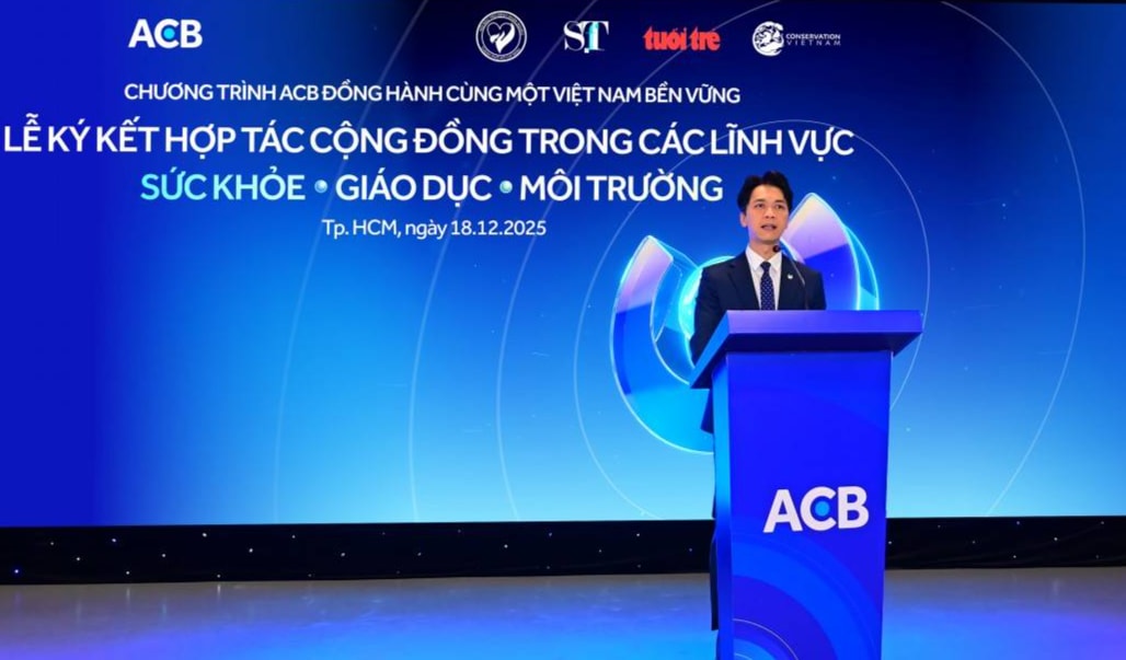 ACB announces new sustainable development strategy creating shared value for society and the business. Chủ tịch HĐQT ACB Trần Hùng Huy phát biểu về chiến lược phát triển bền vững