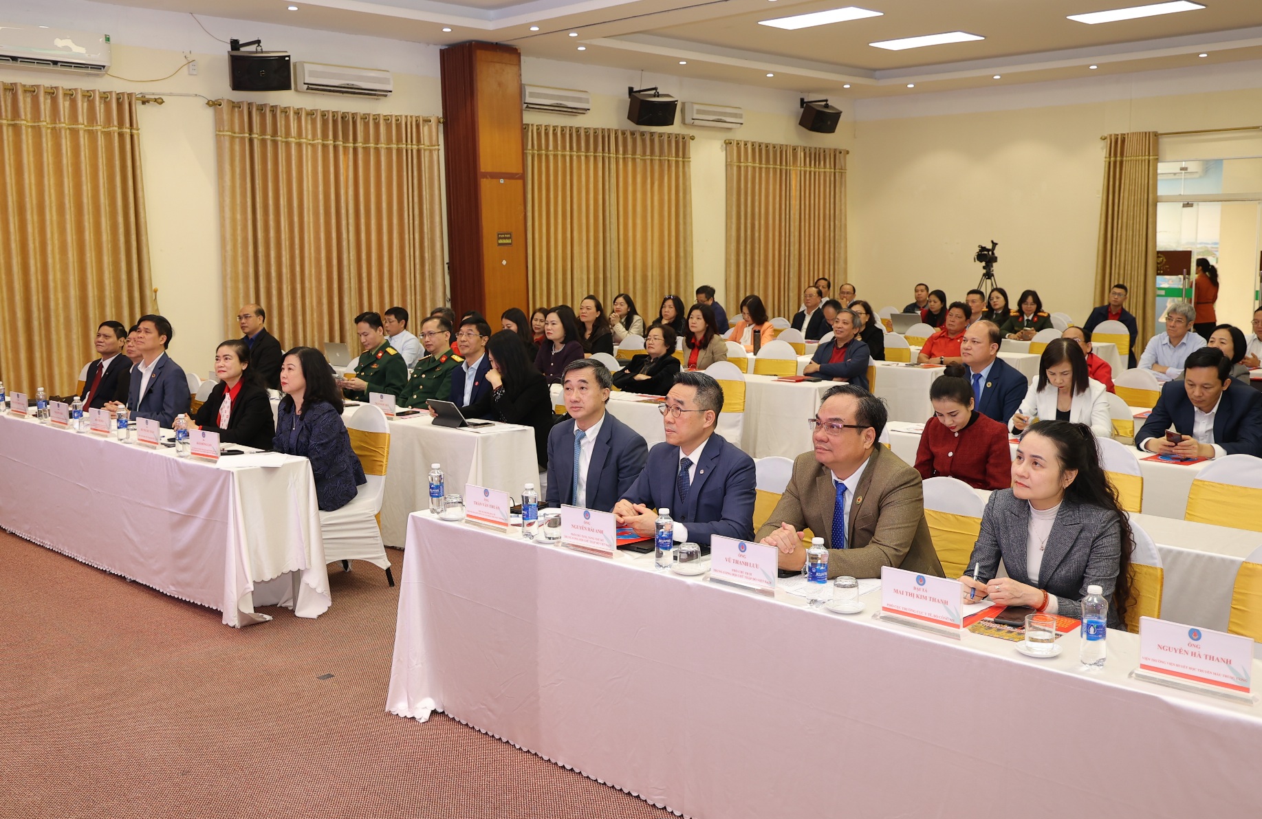 Năm 2026, phấn đấu tiếp nhận 1,95 triệu đơn vị máu, thống nhất quản lý dữ liệu người hiến máu- Ảnh 2.