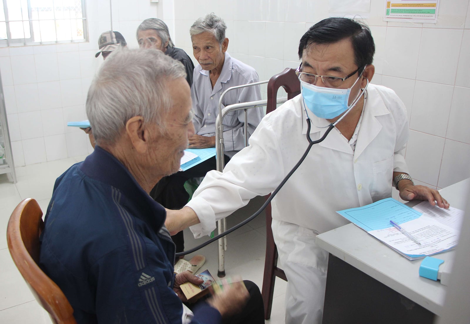 ការផ្លាស់ប្តូរវិជ្ជមានដែលកើតចេញពីការងារប្រជាជន។