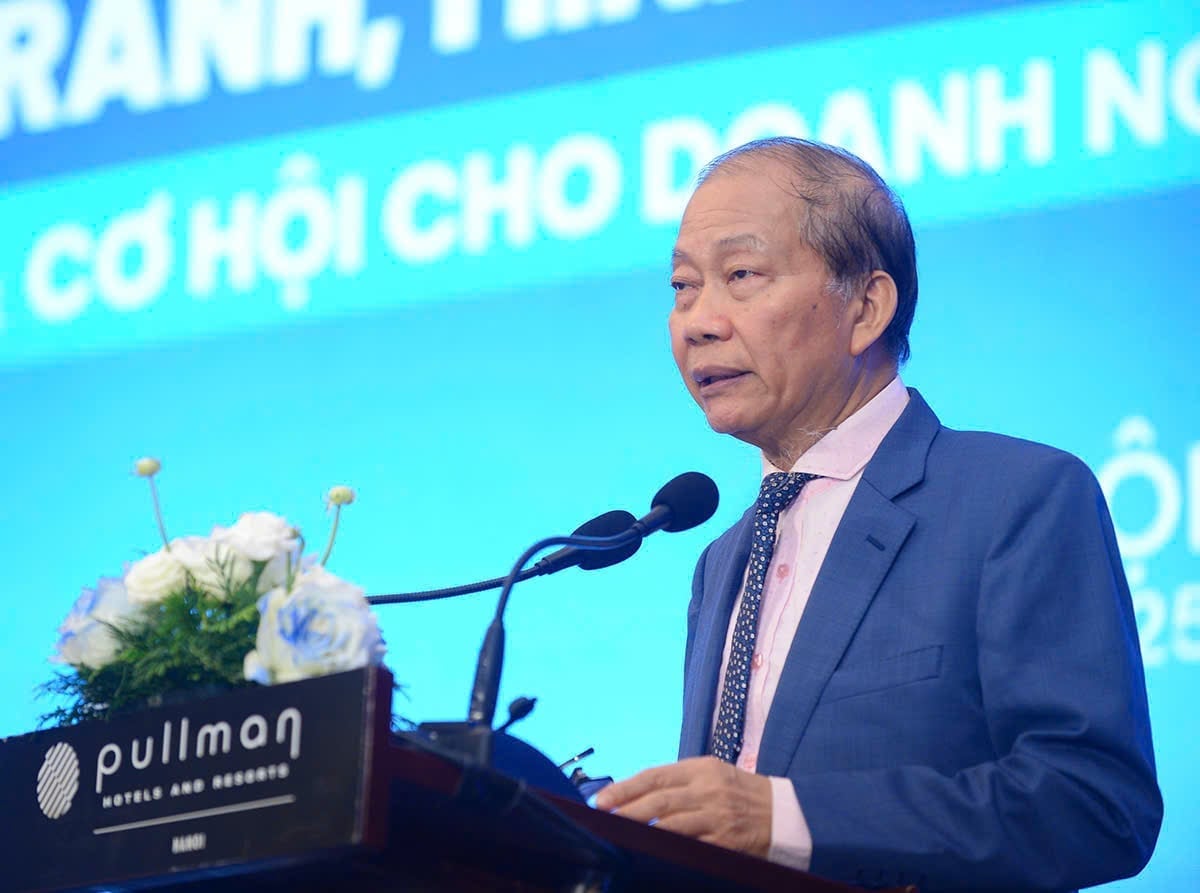 Ông Hoàng Quang Phòng - Phó Chủ tịch Liên đoàn Thương mại và Công nghiệp Việt Nam (VCCI) phát biểu khai mạc. Ảnh: Trung Dũng.