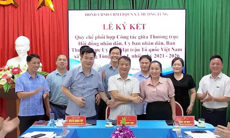مزارعو موونغ تونغ - القوة الأساسية في القضاء على الفقر. Nông dân Mường Tùng - lực lượng nòng cốt xóa đói giảm nghèo