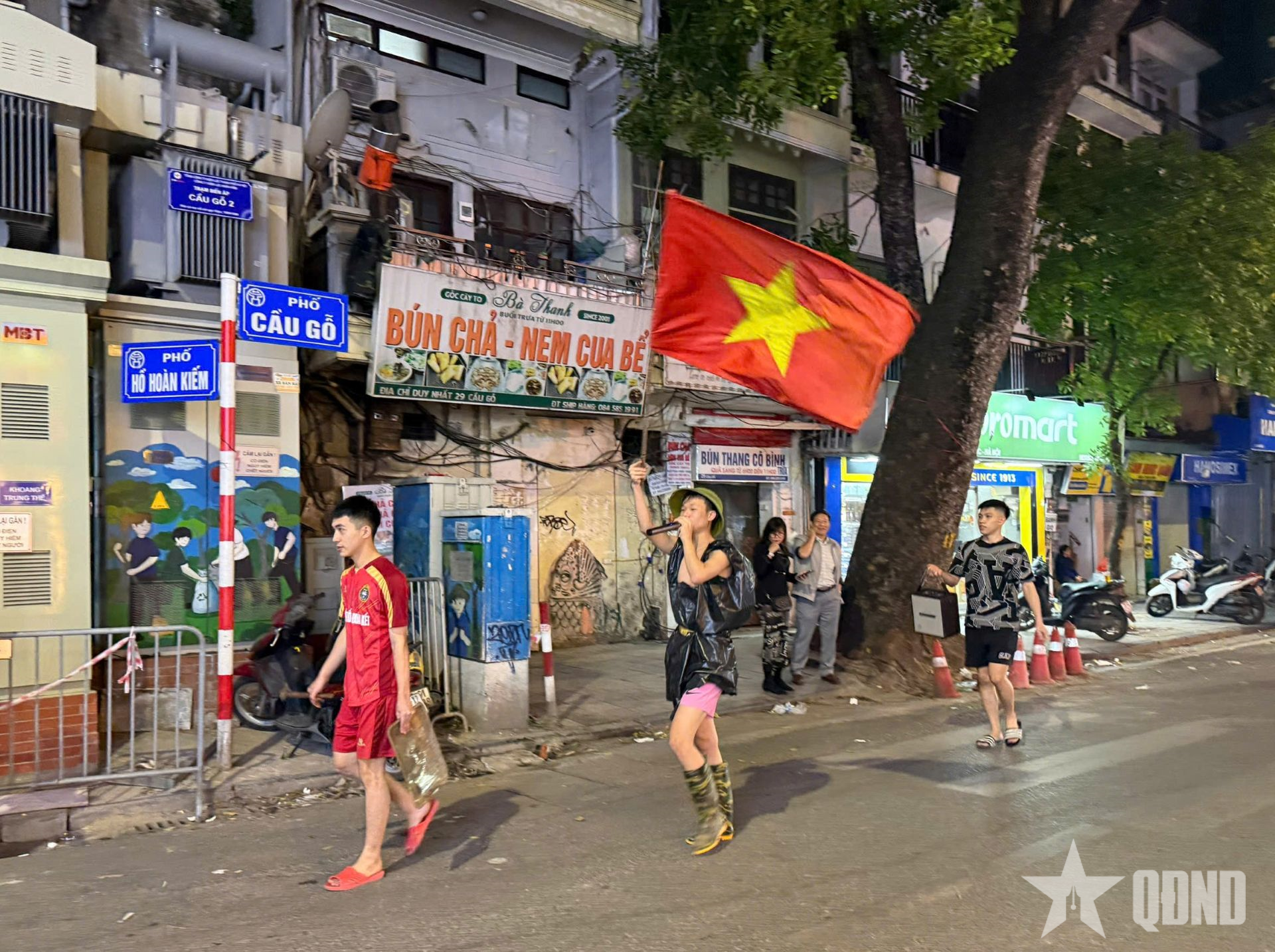 មនុស្សម្នាក់ៗជ្រើសរើសវិធីផ្ទាល់ខ្លួនដើម្បីអបអរសាទរជ័យជម្នះ។