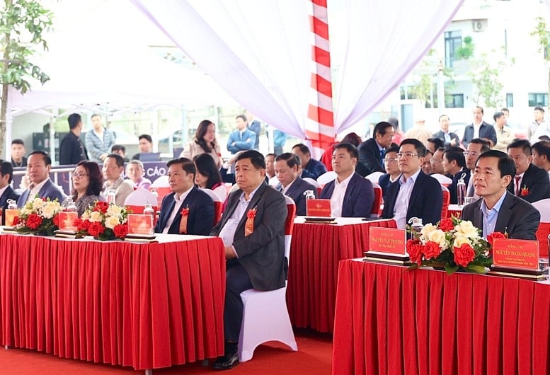 ការសាងសង់លំនៅដ្ឋានសង្គមនៅខេត្តក្វាងទ្រីចាប់ផ្តើម។