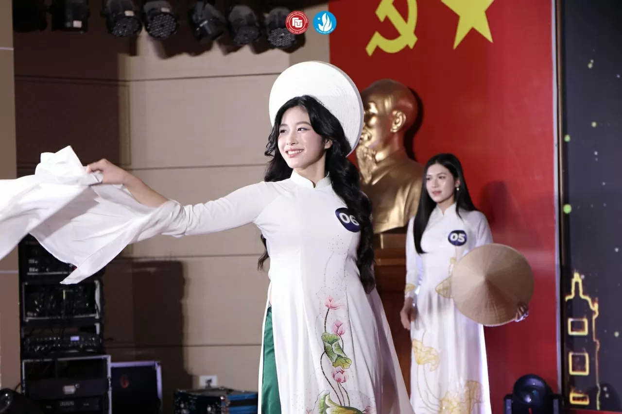 Rực rỡ nét đẹp và tài năng trong vòng khi sơ khảo Duyên dáng Ngoại thương