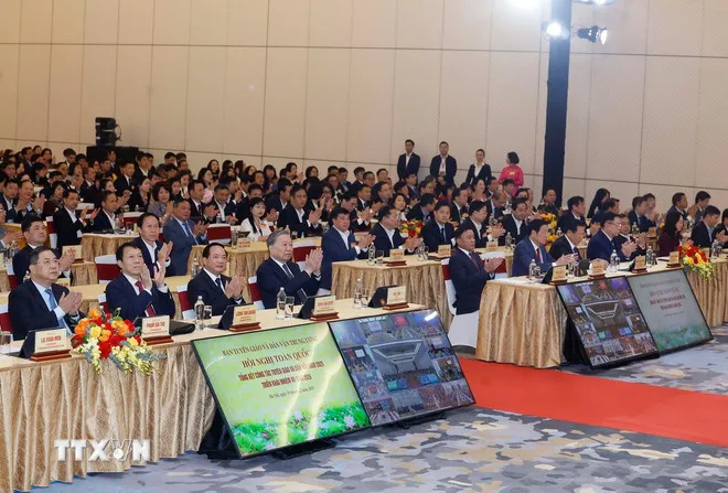 Tổng Bí thư Tô Lâm dự Hội nghị toàn quốc tổng kết công tác Tuyên giáo và Dân vận- Ảnh 1.