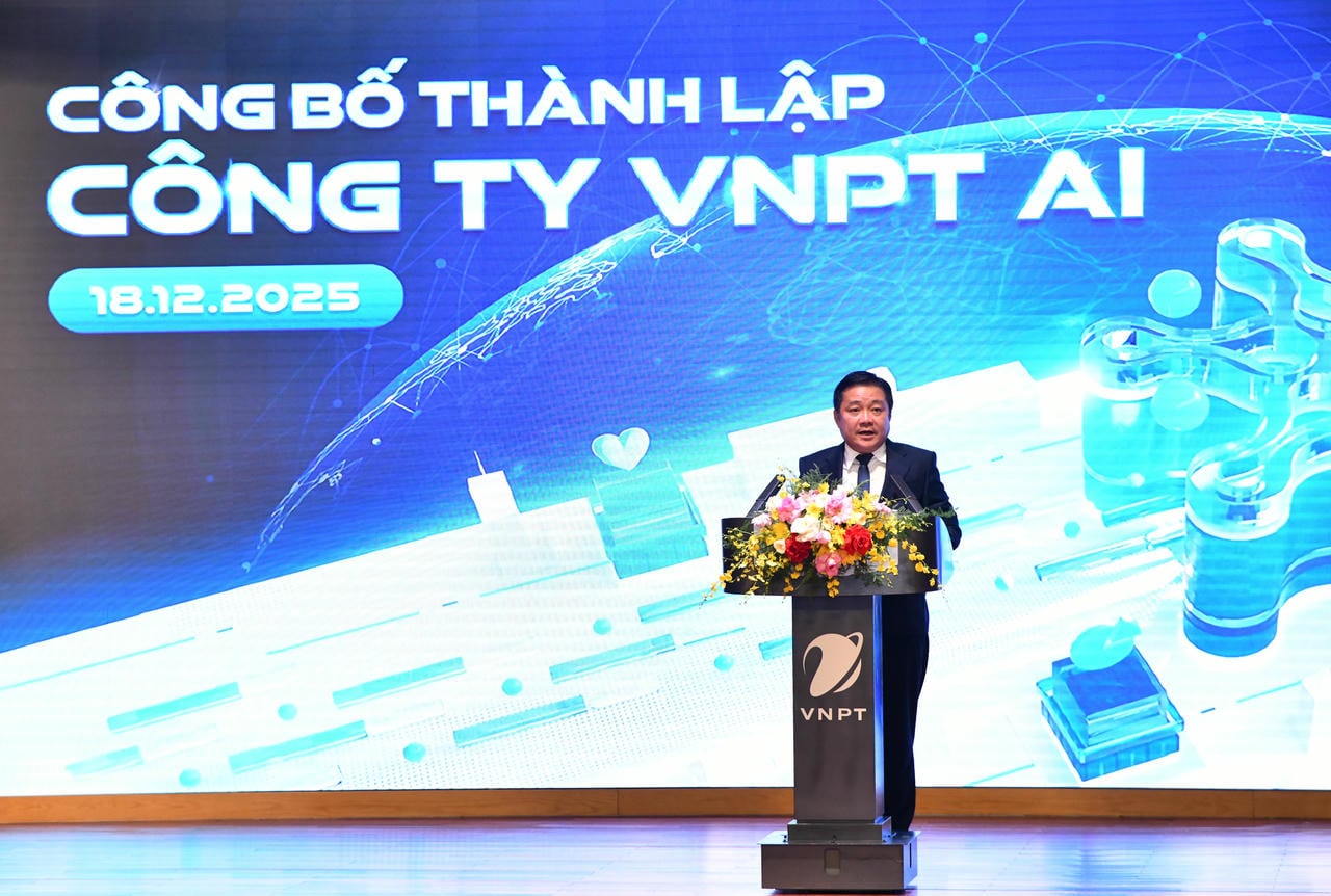 លោក Huynh Quang Liem អគ្គនាយកក្រុមហ៊ុន VNPT ថ្លែងនៅក្នុងពិធីប្រកាសបង្កើតក្រុមហ៊ុន VNPT AI នៅព្រឹកថ្ងៃទី១៨ ខែធ្នូ ឆ្នាំ២០២៥។