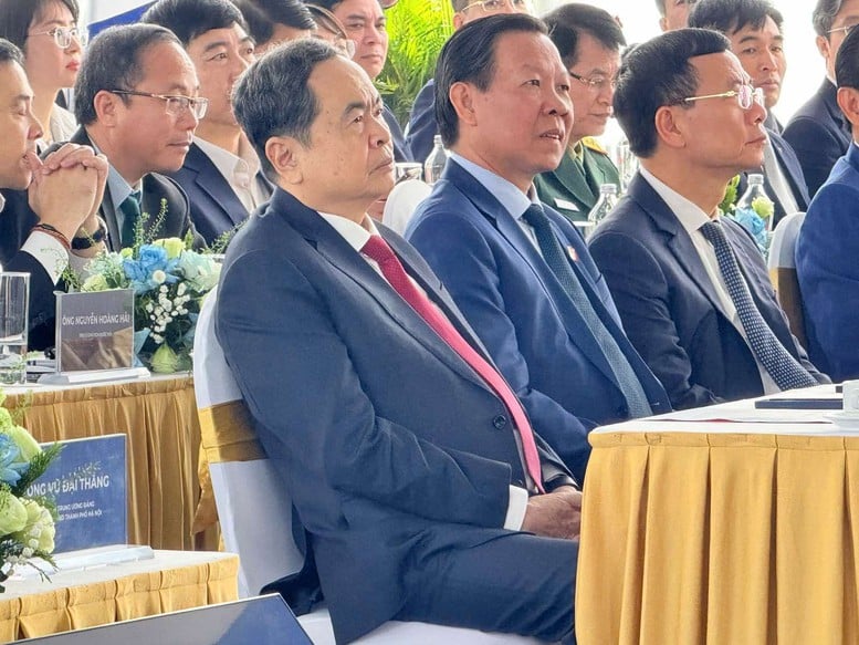Chủ tịch Quốc hội dự Lễ khởi công Trục Đại lộ Cảnh quan sông Hồng của Thủ đô- Ảnh 1.