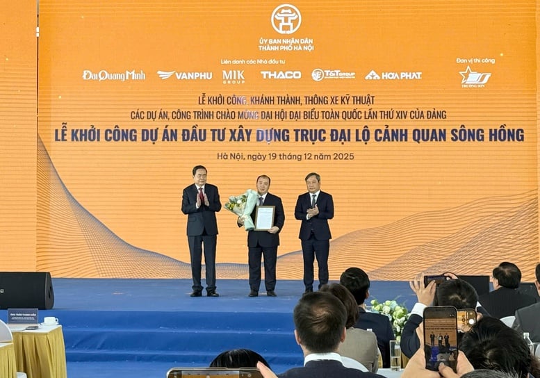 Chủ tịch Quốc hội dự Lễ khởi công Trục Đại lộ Cảnh quan sông Hồng của Thủ đô- Ảnh 2.